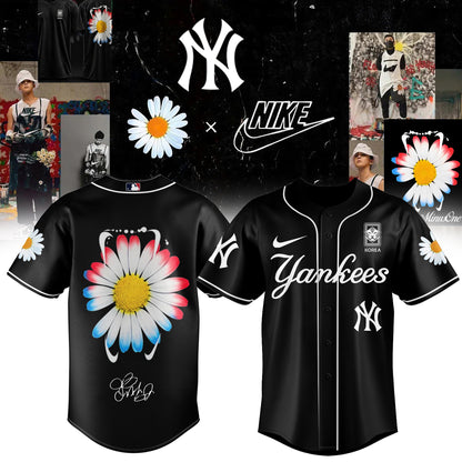 ..G-Dragon’s PEACEMINUSONE x Baseball Fullteam Jersey